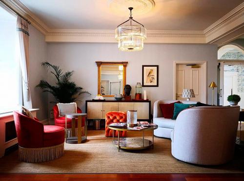 Champneys-trig-waiting-room